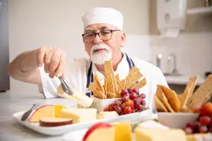 EH Chef (Bendigo)-200625-ESTIA-6869-lifestyle_1016x677-WEB.jpeg