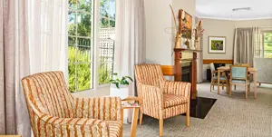 EH Salisbury East 30322 8-carousel_1016x512-WEB.jpg