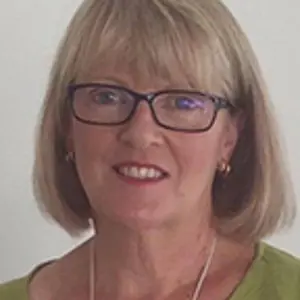 EH Salisbury East Volunteer 1-green-card_144x144-WEB.jpg