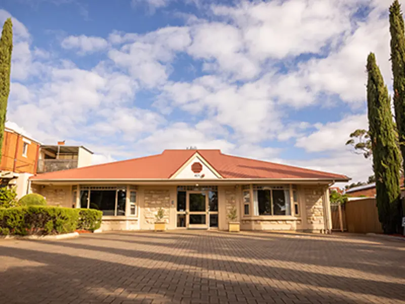 Toorak Gardens-230330-ESTIA-3015-all-homes_450x300-WEB.jpg